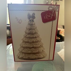 Lenox Brightly Shining Light Up Tree Brand New